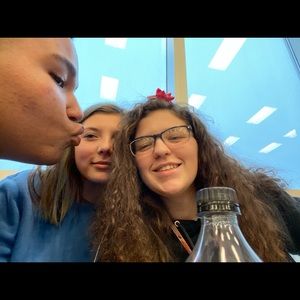 Meet your Posher, Mackenzie